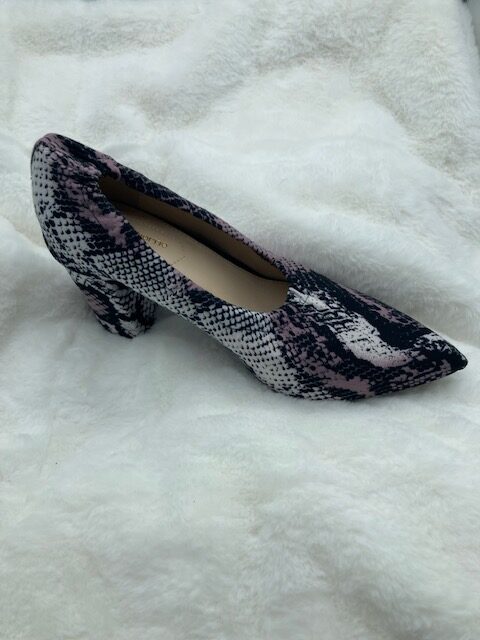 silver snakeskin shoe cover 2